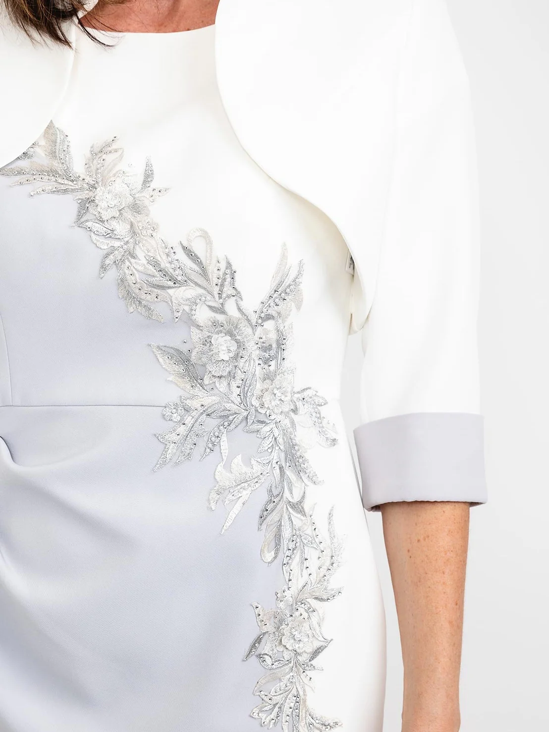 2 Piece Sheath/Column Knee-Length Scoop Short Sleeve Mother of the Bride Dress with Jacket - Image 2