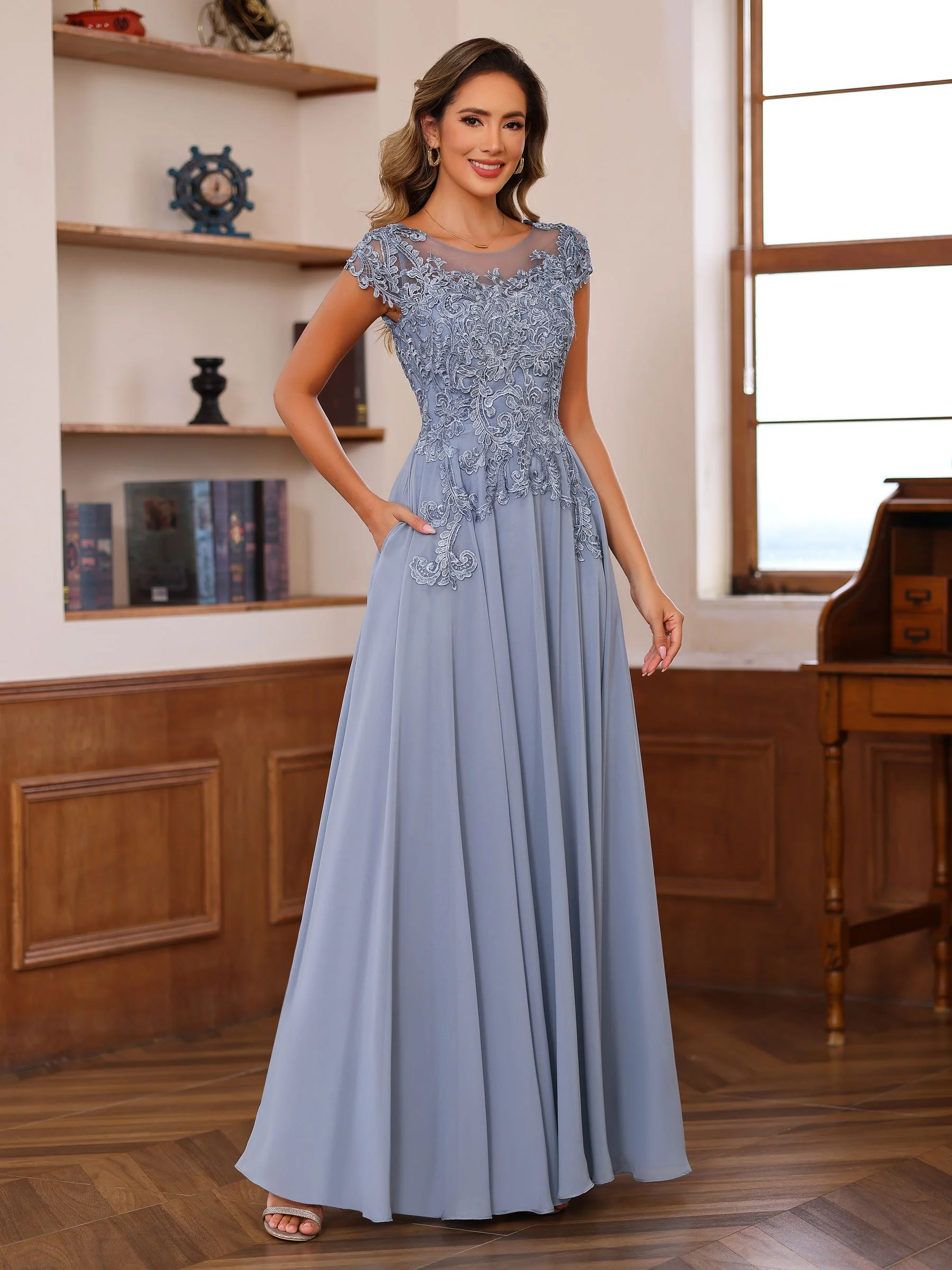 A-Line/Princess Scoop Neck Short Sleeves Floor-Length Mother of the Bride Dresses with Appliques - Image 3