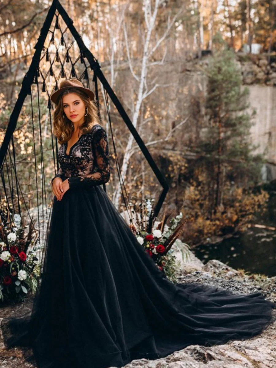 A-line/Princess Sexy V-Neck Long Sleeves Black Wedding Dresses with Lace - Image 2