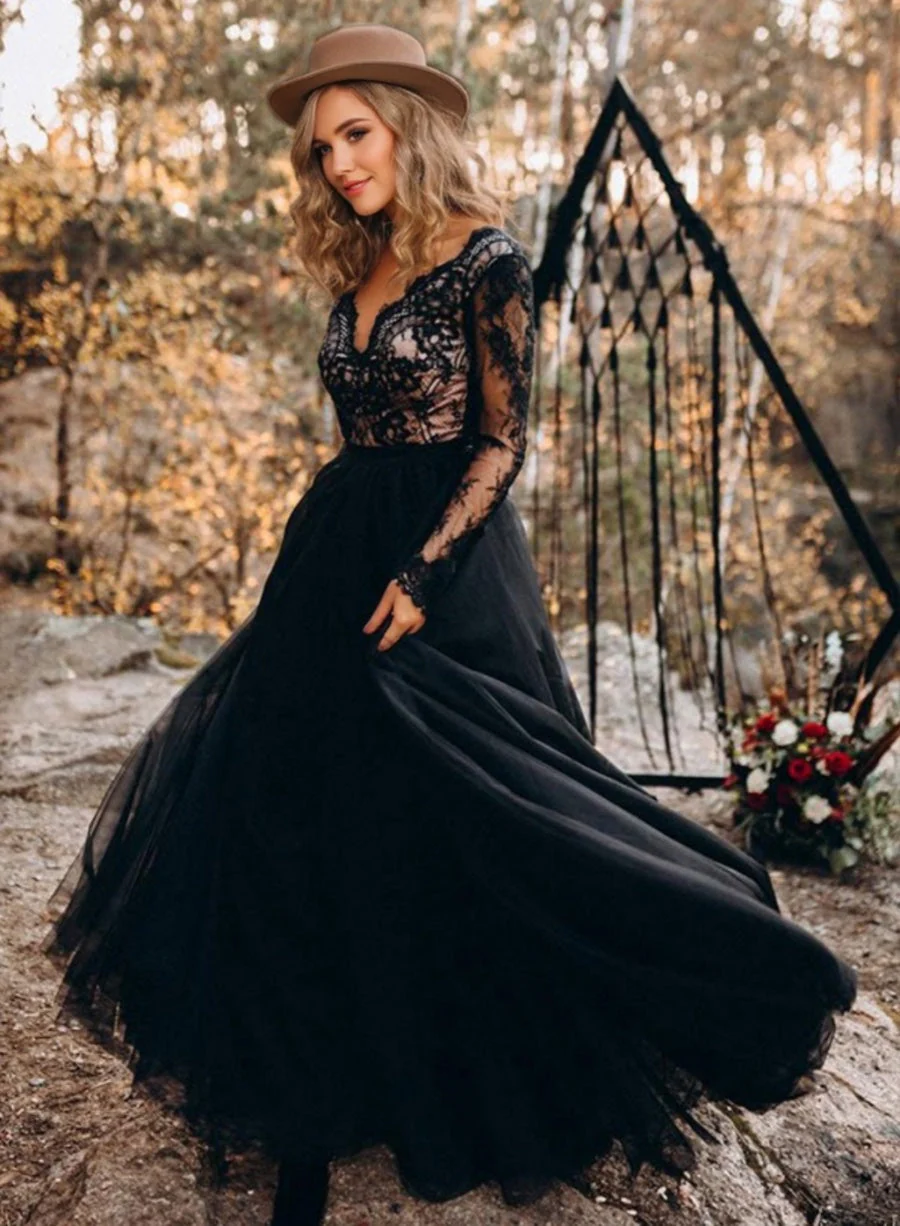 A-line/Princess Sexy V-Neck Long Sleeves Black Wedding Dresses with Lace - Image 3
