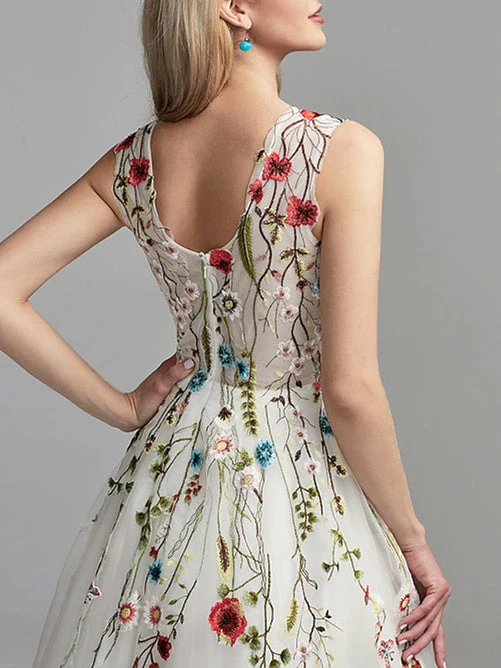 A-Line/Princess Sleeveless V Neck Floor-Length Prom Dresses with Embroidery Appliques - Image 7
