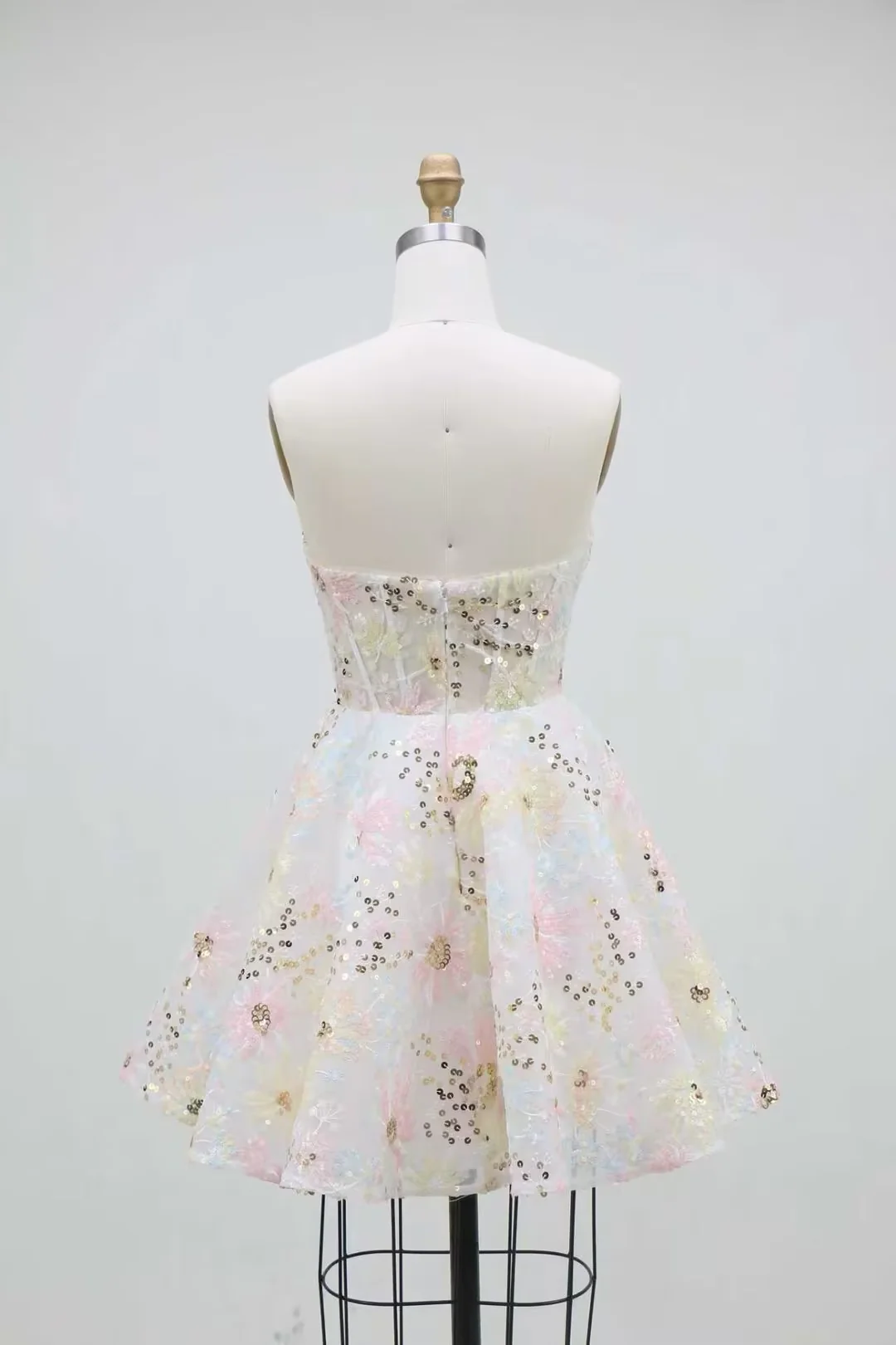 A-Line/Princess Strapless Lace Homecoming Dresses Short/Mini Sleeveless Floral With Sequins - Image 3
