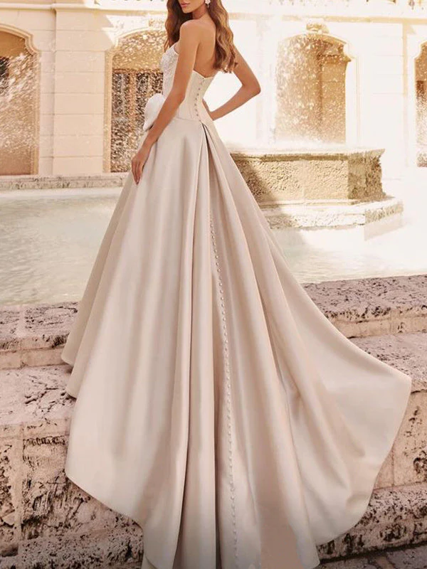 A-Line/Princess Sweetheart Court Train  Sleeveless Wedding Dresses With Bow(s) - Image 2