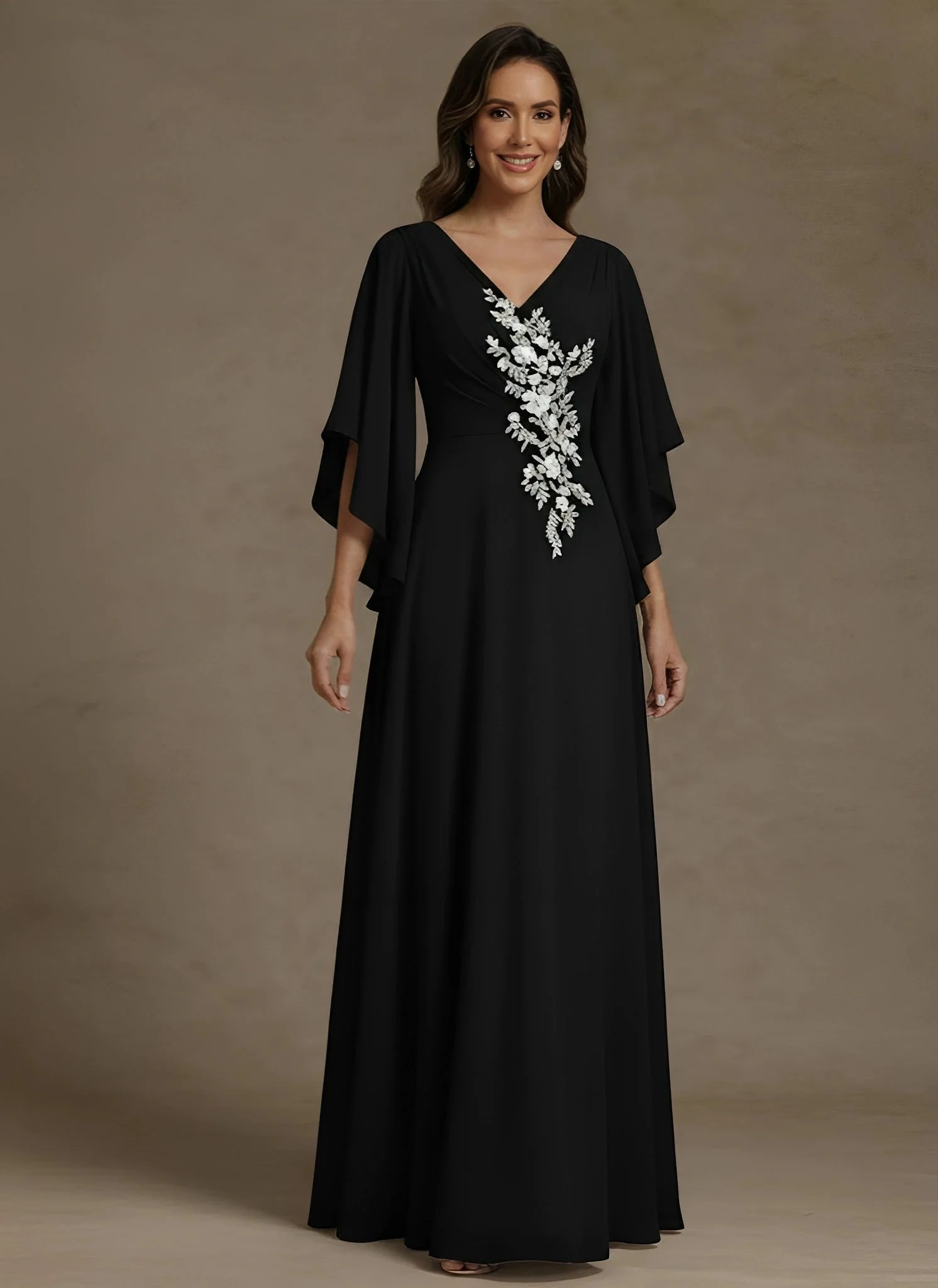 A-Line/Princess V-Neck Chiffon Mother of the Bride Dresses Floor-Length Half Sleeves Lace Appliques - Image 3