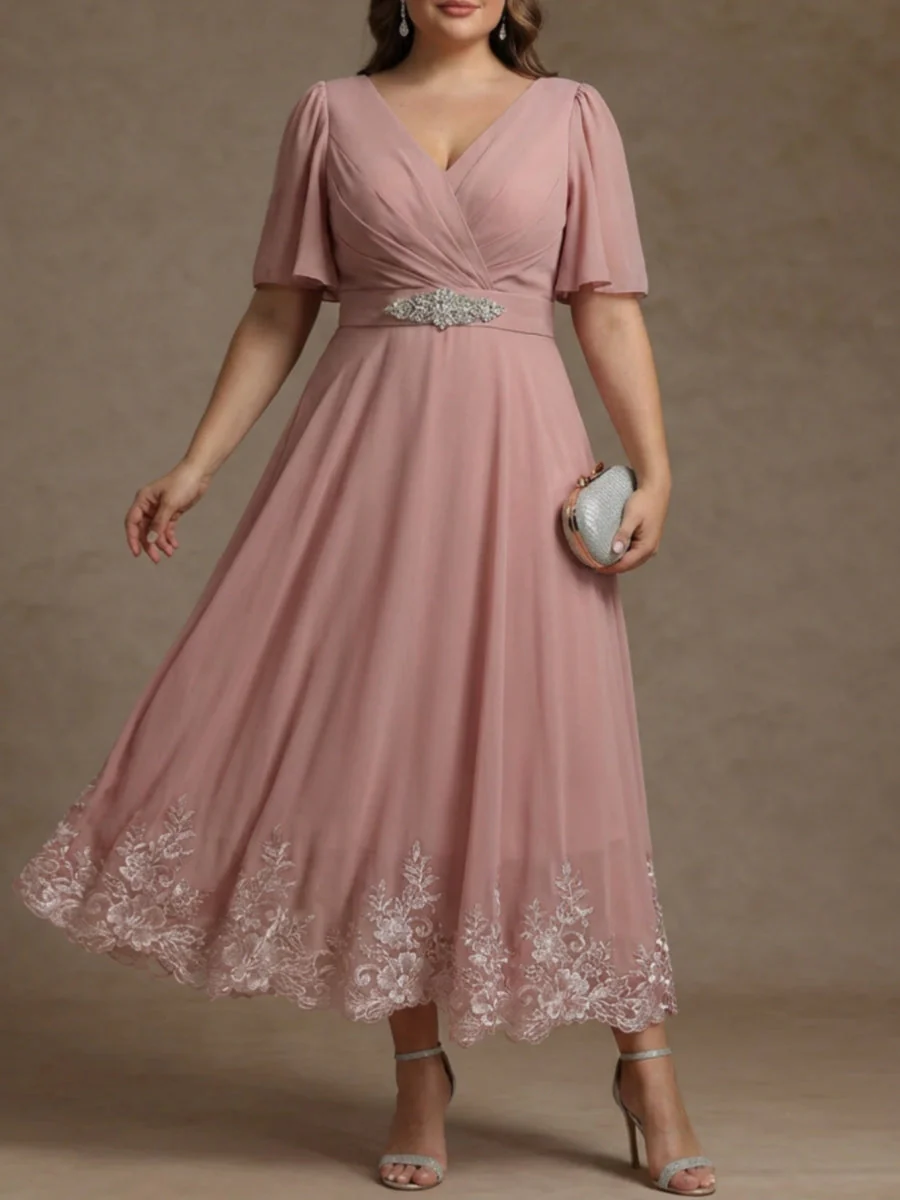 A-Line/Princess V Neck Plus Size Mother of the Bride Dresses Short Sleeves Chiffon Lace Tea Length with Sash