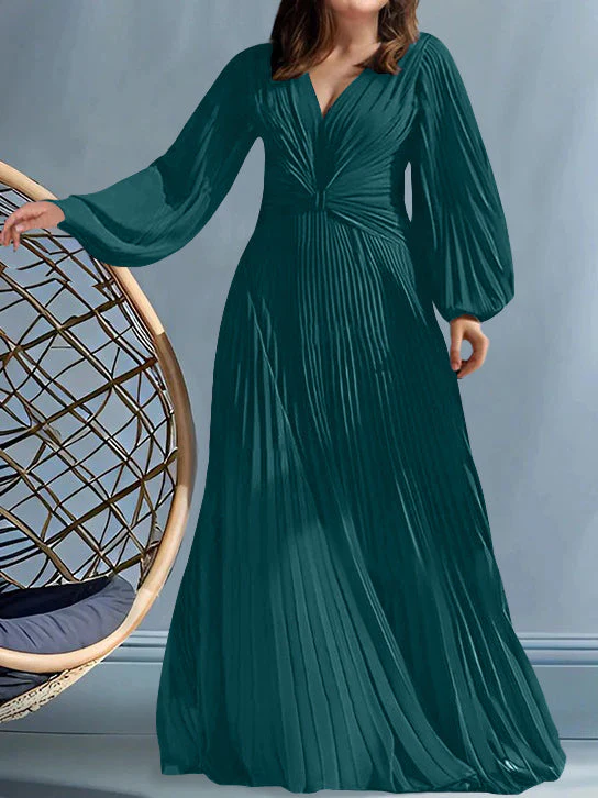 A-Line/Princess V-Neck Plus Size Mother of the Bride Dresses with Ruched - Image 31