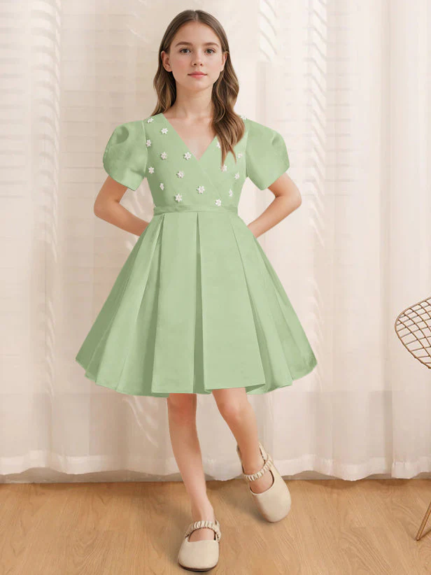 A-Line/Princess V-Neck Short Sleeves Knee-Length Flower Girl Dress with Appliques - Image 13