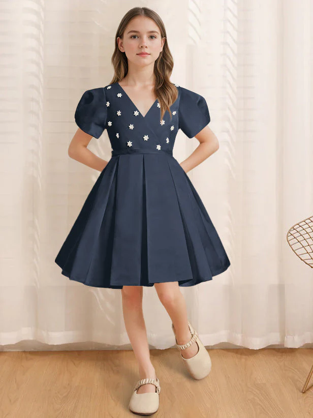 A-Line/Princess V-Neck Short Sleeves Knee-Length Flower Girl Dress with Appliques - Image 15