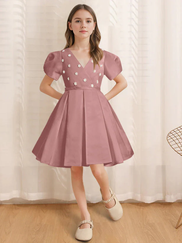 A-Line/Princess V-Neck Short Sleeves Knee-Length Flower Girl Dress with Appliques - Image 16