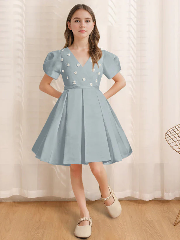 A-Line/Princess V-Neck Short Sleeves Knee-Length Flower Girl Dress with Appliques - Image 22