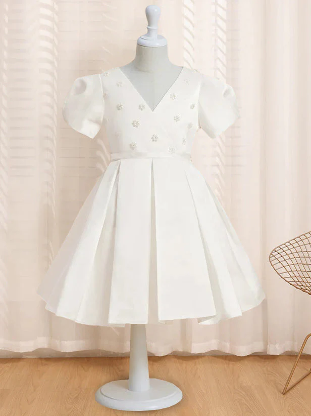 A-Line/Princess V-Neck Short Sleeves Knee-Length Flower Girl Dress with Appliques - Image 3