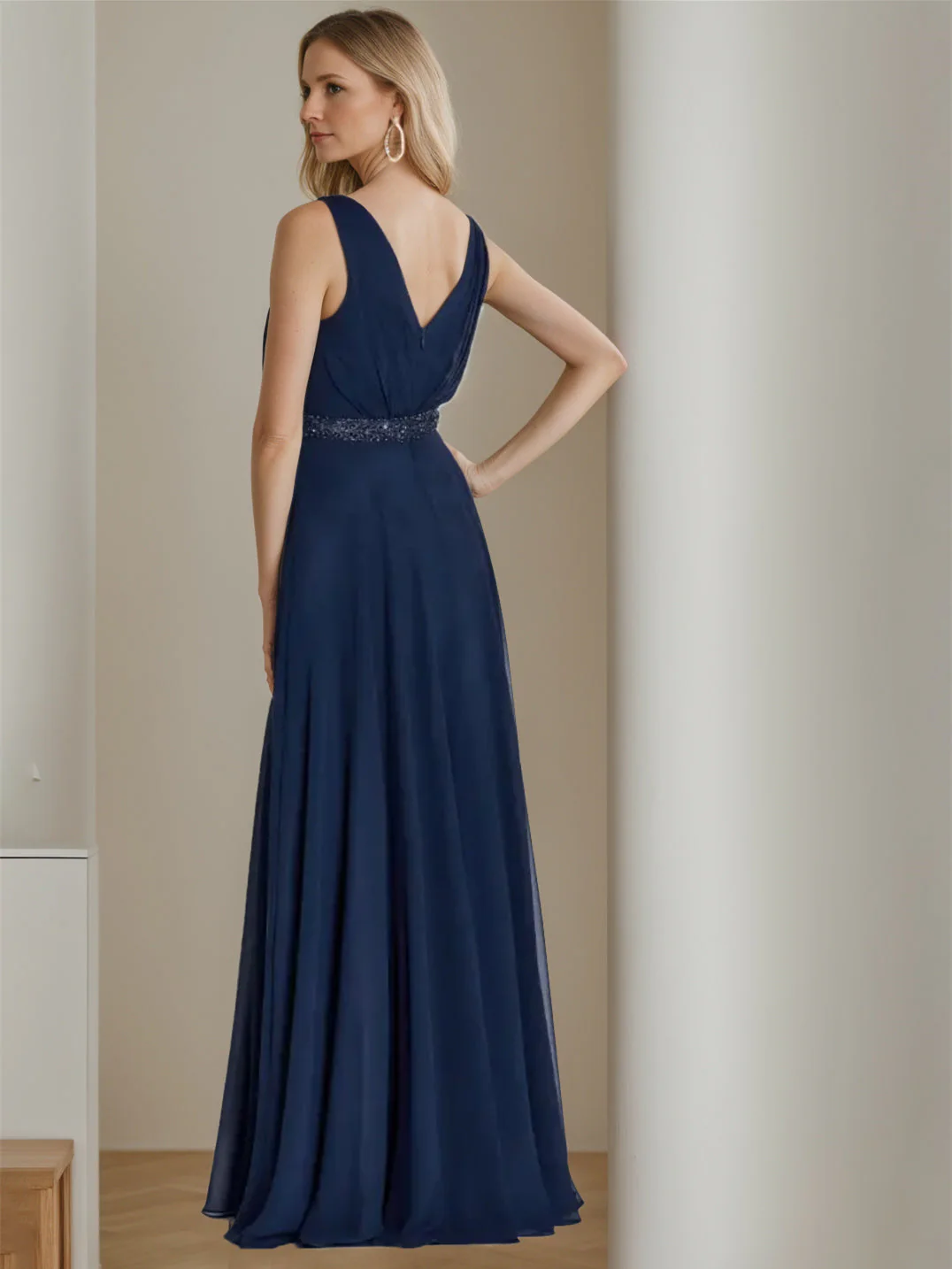A-Line/Princess V-Neck Sleeveless Floor-Length Mother of the Bride Dresses - Image 2