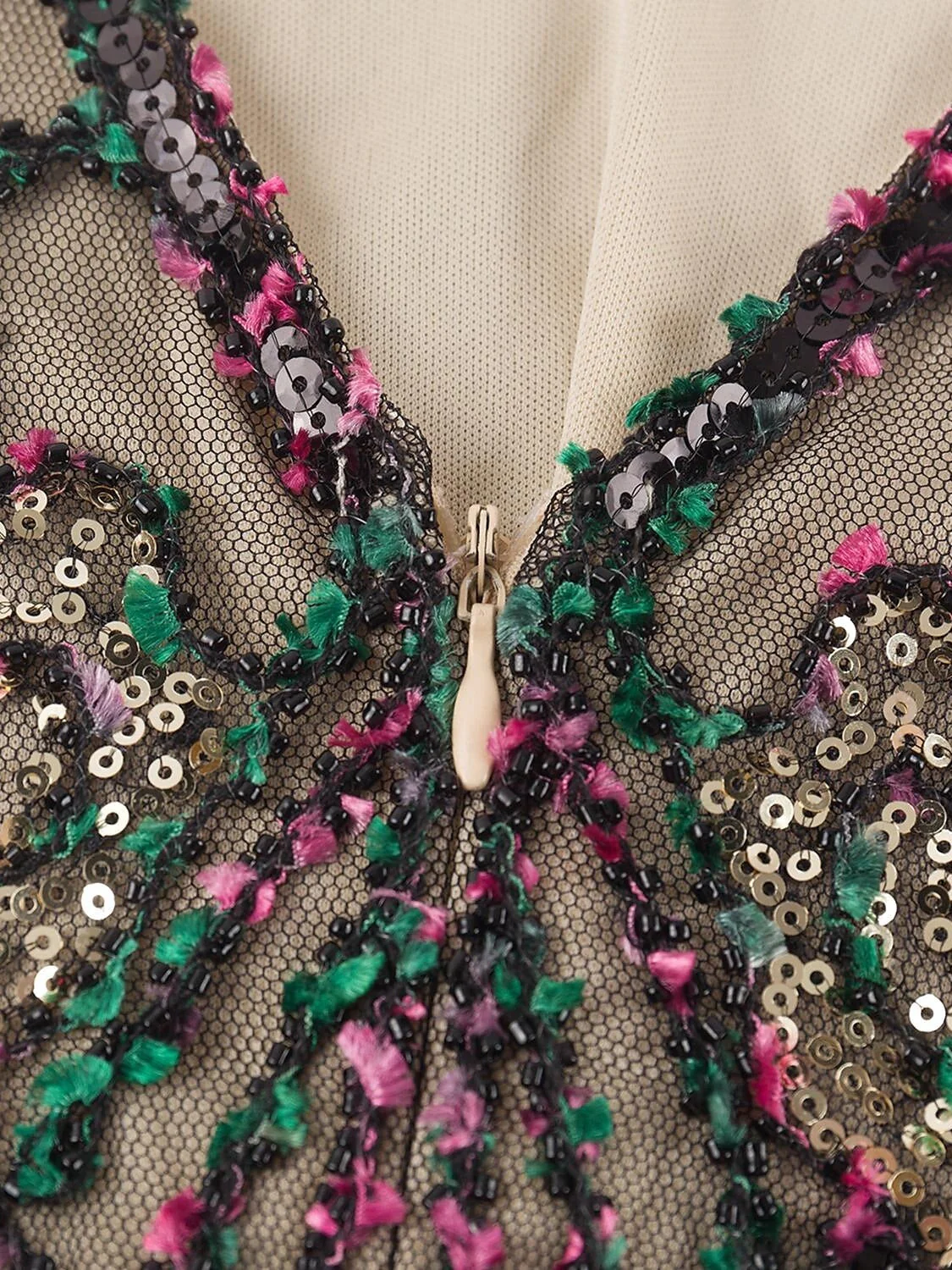 A-Line/Princess V-Neck Sleeveless Knee-Length Vintage Dress with Sequins &Tassel Fringe - Image 6