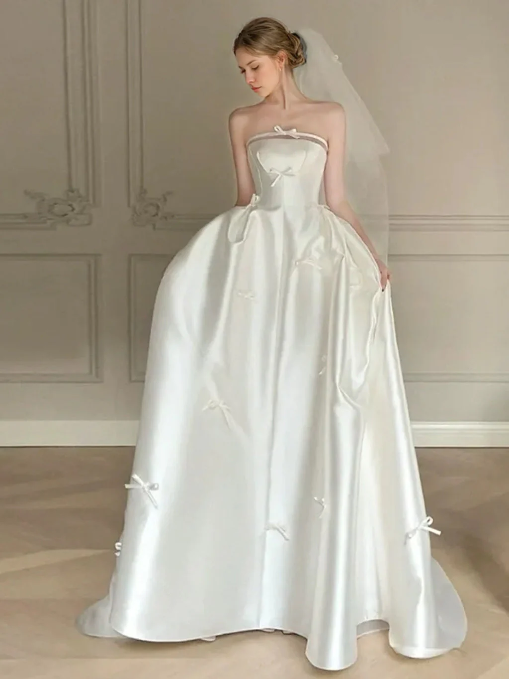 Ball Gown Off-the-shoulder Sleeveless Floor-Length Wedding Dresses with Tulle & Bows