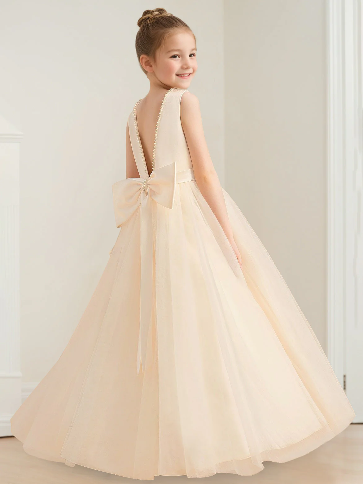 Ball Gown Scoop Neck Sleeveless Knee-Length Flower Girl Dress with Beads,Pearls & Bowknot - Image 2