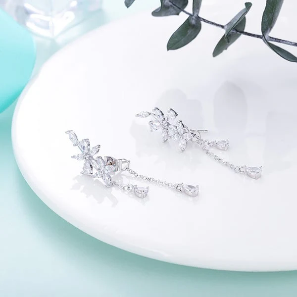Charming Rhinestone/Tassels Drop Earrings - Image 5