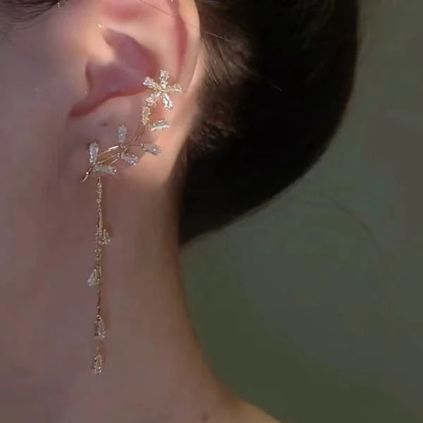 Classic Drop Rhinestone/Tassels Ear Cuff - Image 2