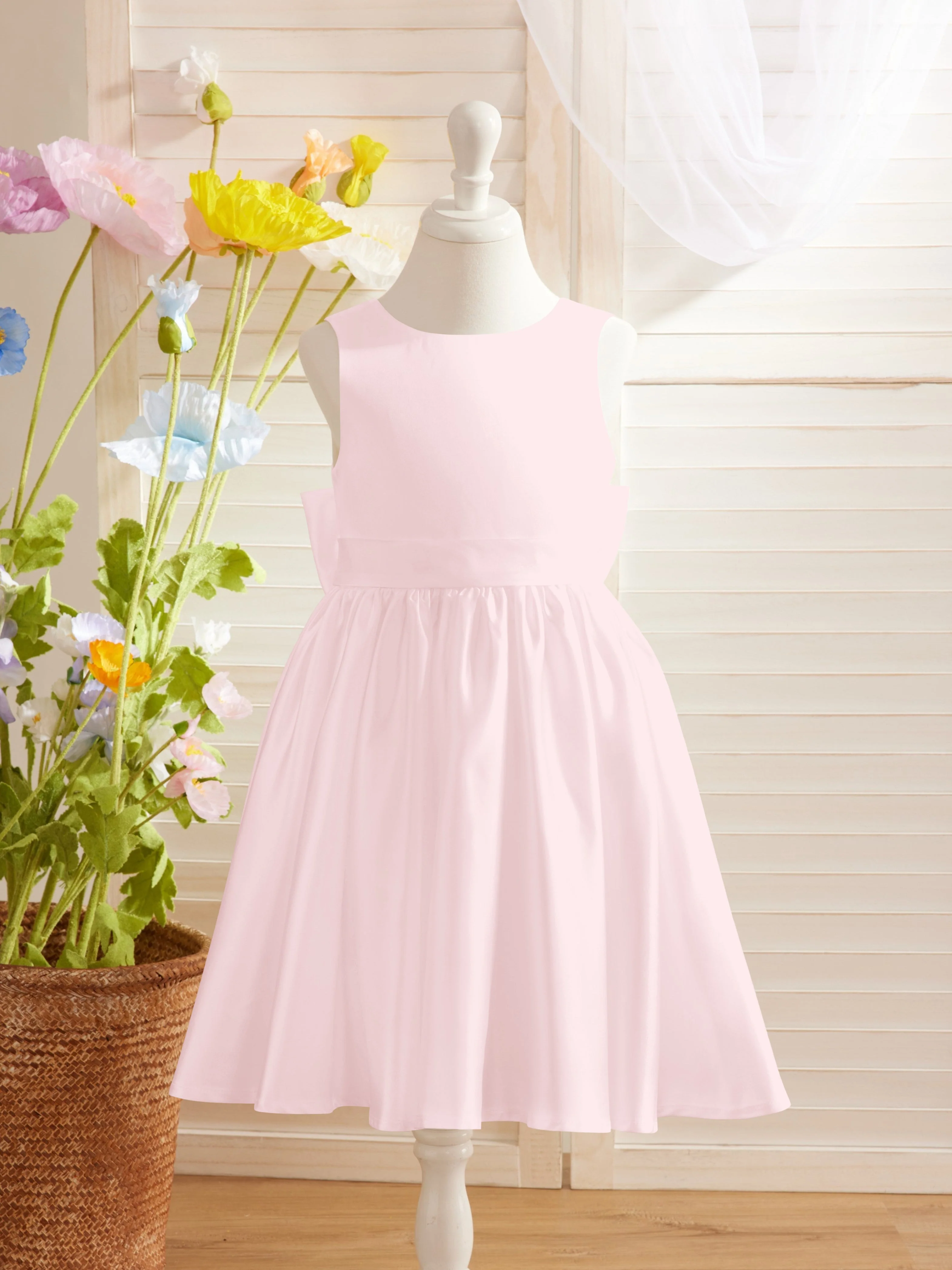 Elegant A-line Satin V-Back Bow Knee-length Flower Girl Dress - Image 10
