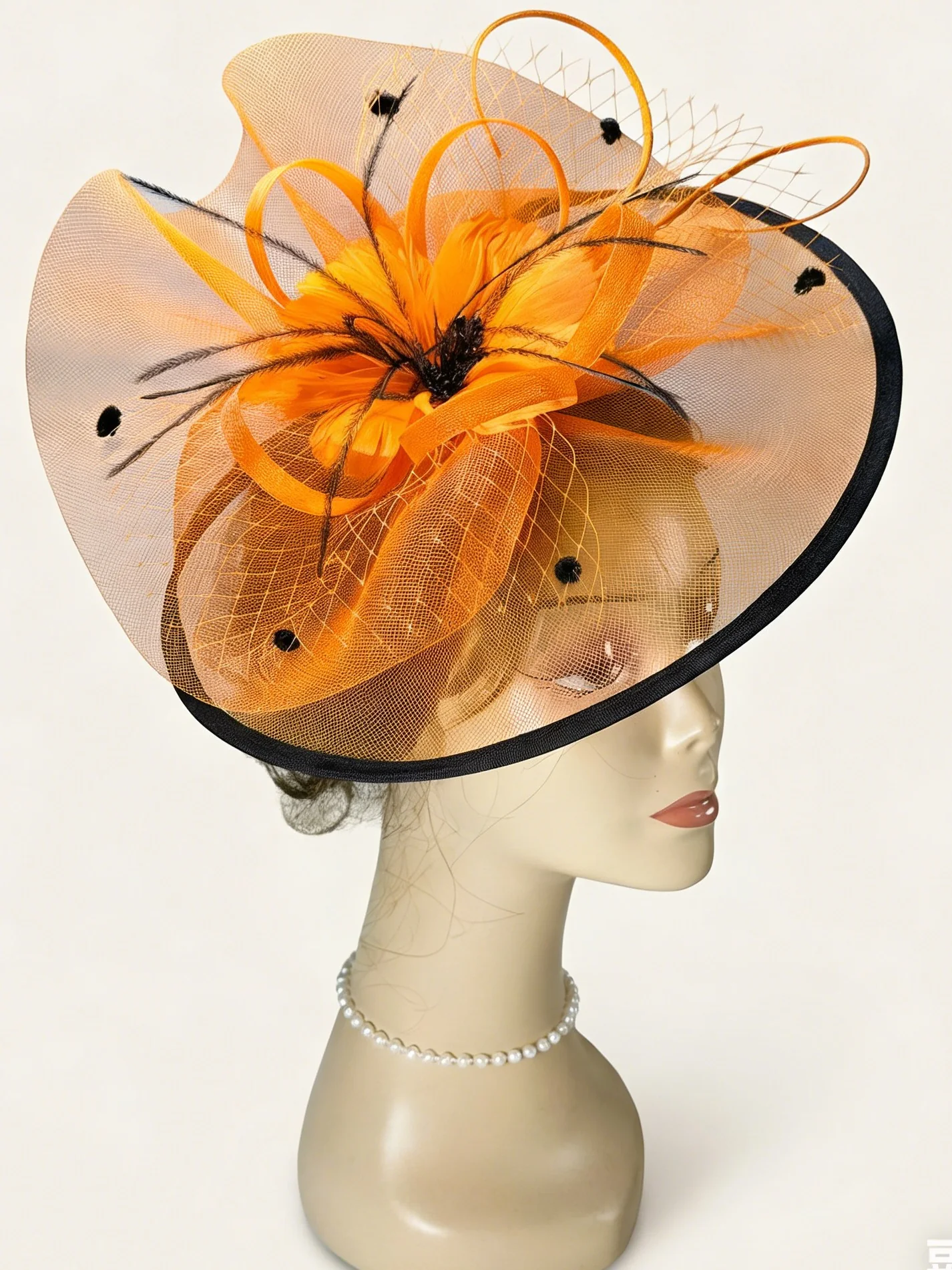 Elegant Fascinator Garden Wedding - Image 9