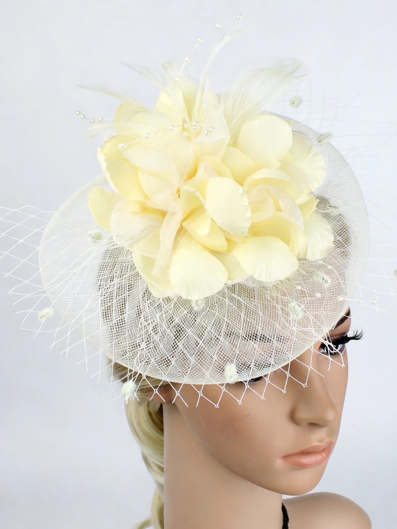 Elegant Fascinator Mother of the Bride/Groom - Image 8