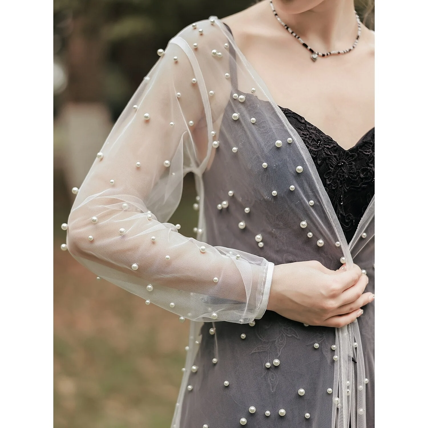 Elegant Long Sleeve Illusion Sleeve Tulle Wedding Wraps With Pure colour - Image 4