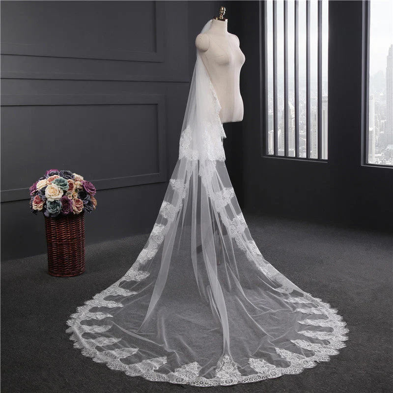 One-tier Long Lace Church Wedding Veils with Appliques - Image 2