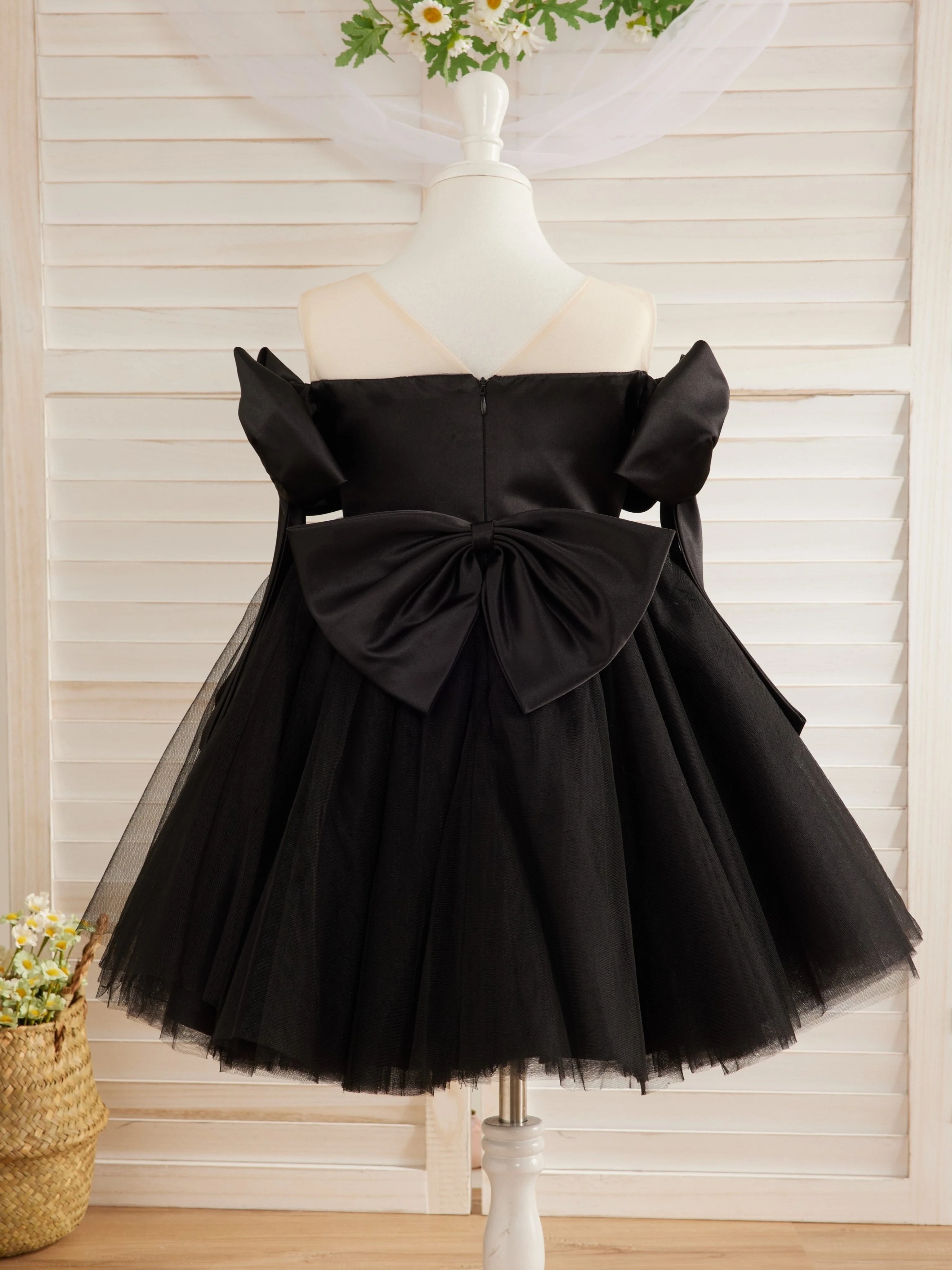 Off-Shoulder Knee-length Black Tulle Baby Girl Dress - Image 3
