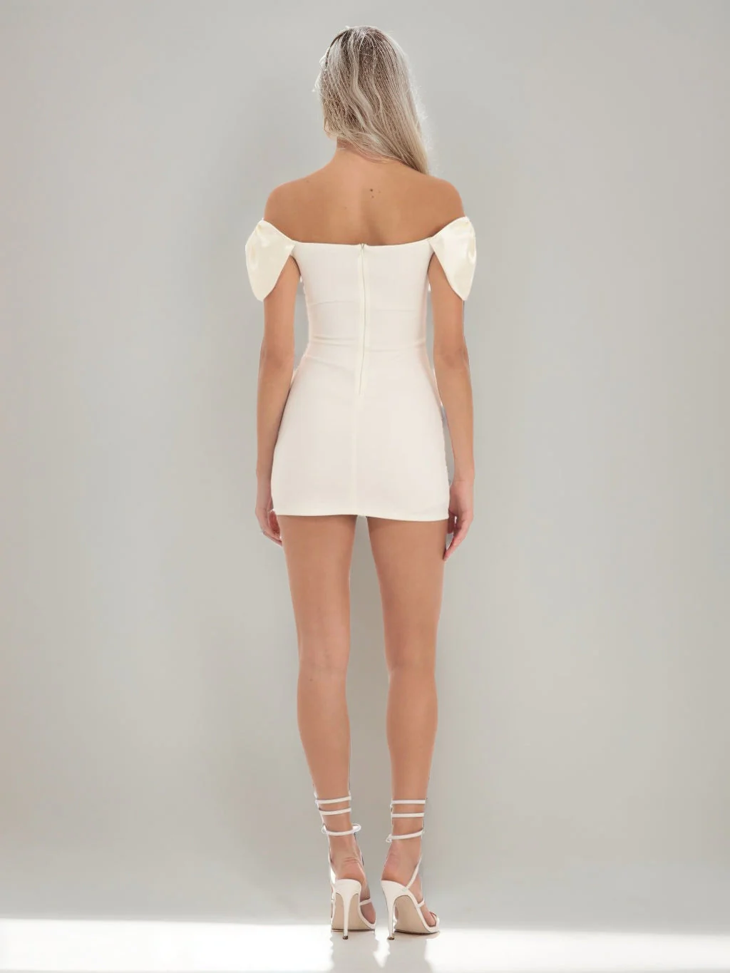 Sheath/Column Off-the-shoulder Bow Sleeves Short/Mini Homecoming Dresses - Image 2