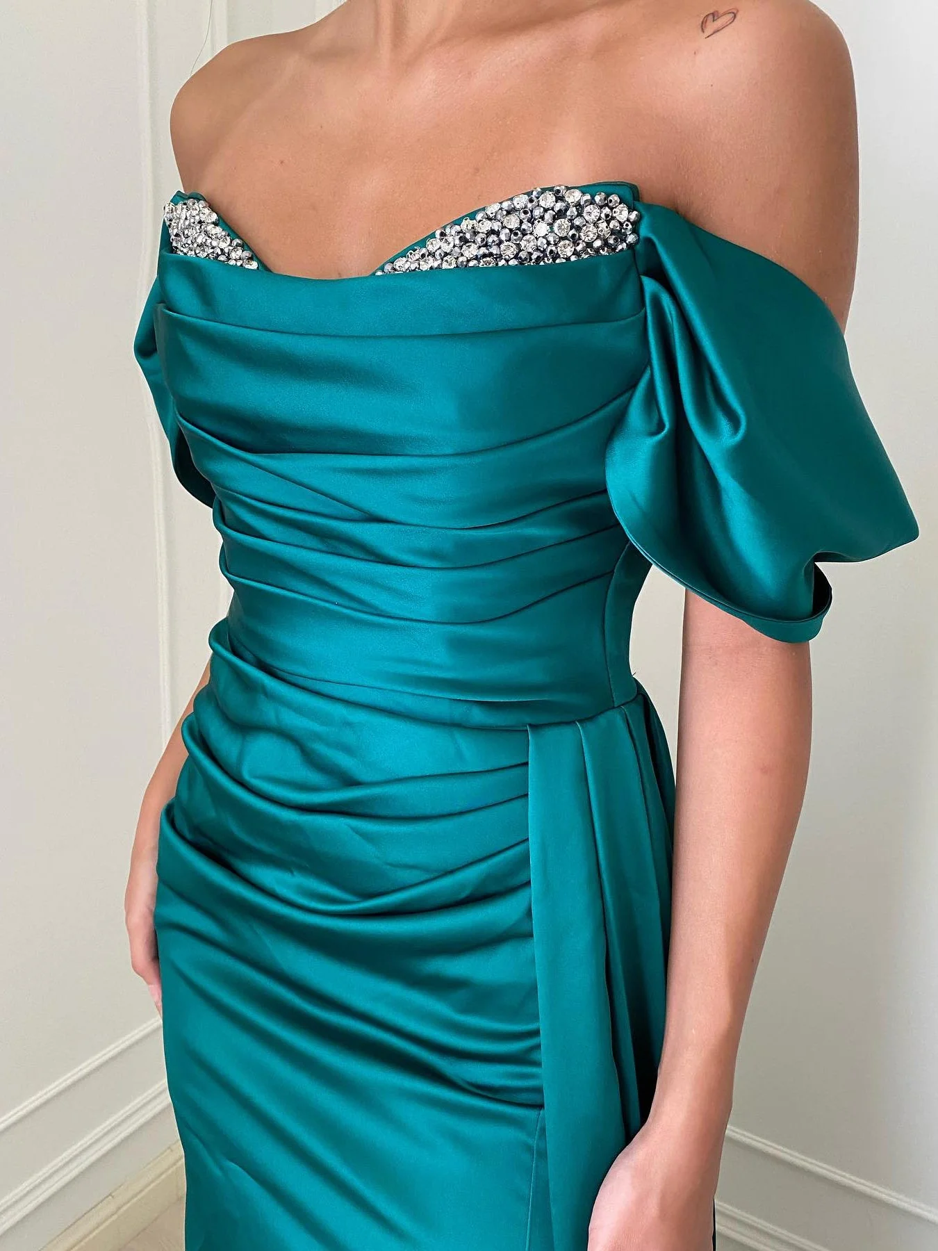 Sheath/Column Off-the-Shoulder Floor-length Long Dresses With Split Side & Beading - Image 2