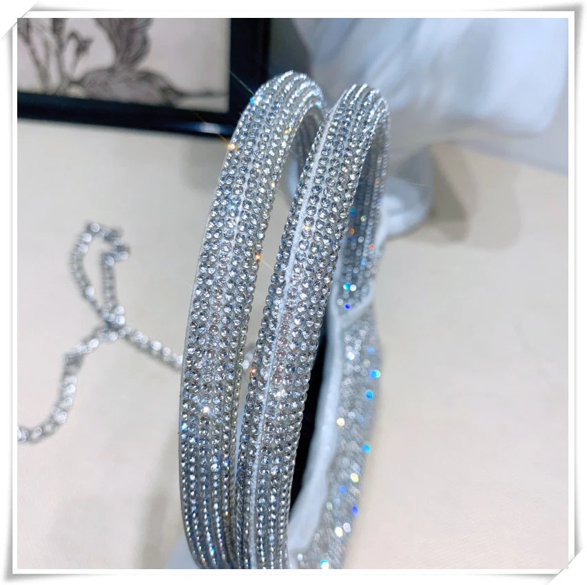 Silver Luxurious Sparkling Crystal Fashion Wedding Party Clutch Bag with Bowknot - Image 7