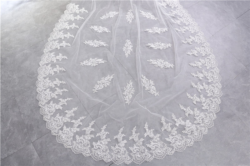 Two-tier Lace Wedding Veil with Appliques - Image 4