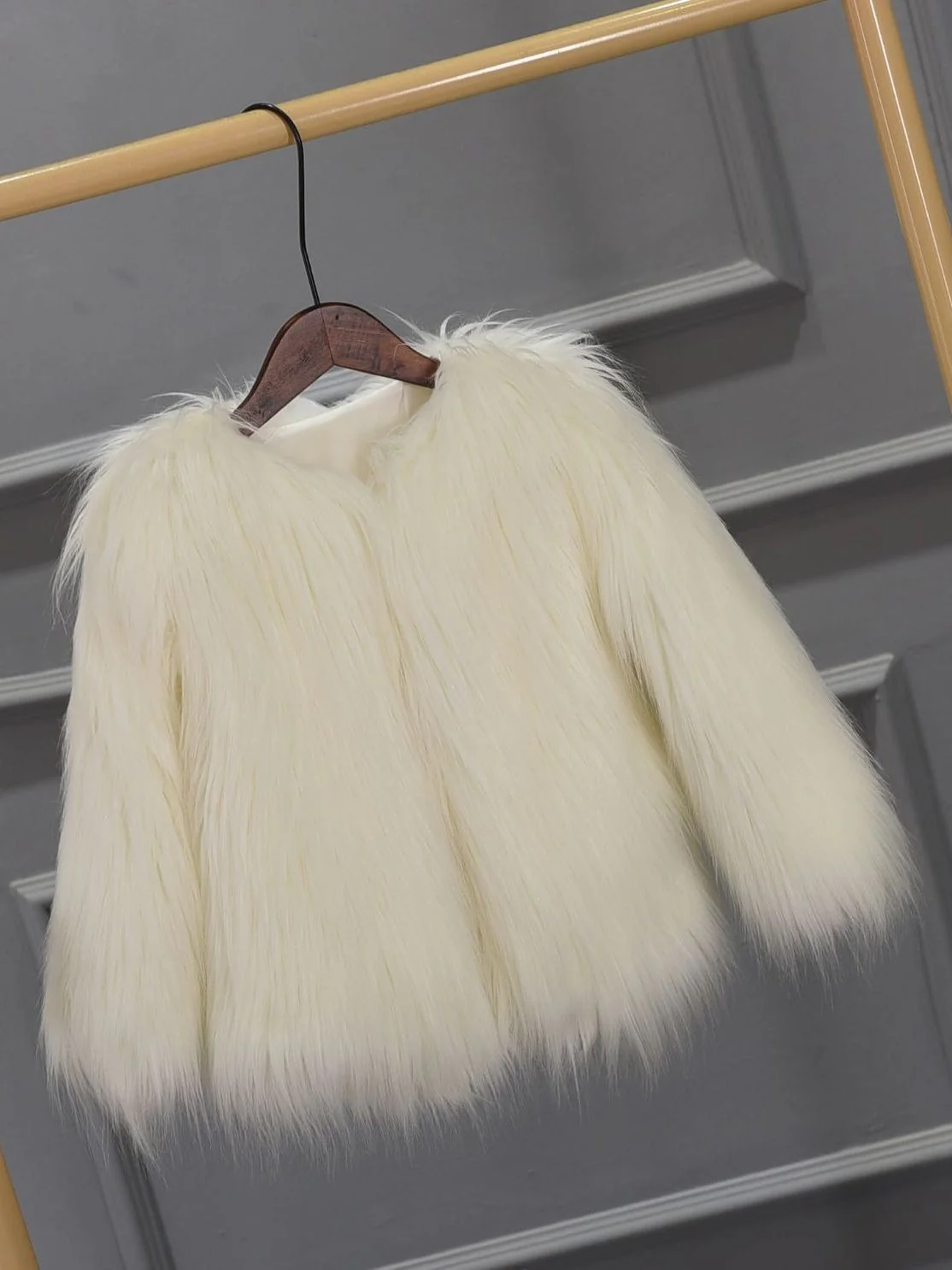 Women’s Faux Fur Long Sleeves Winter Warm Short Jackets - Image 9
