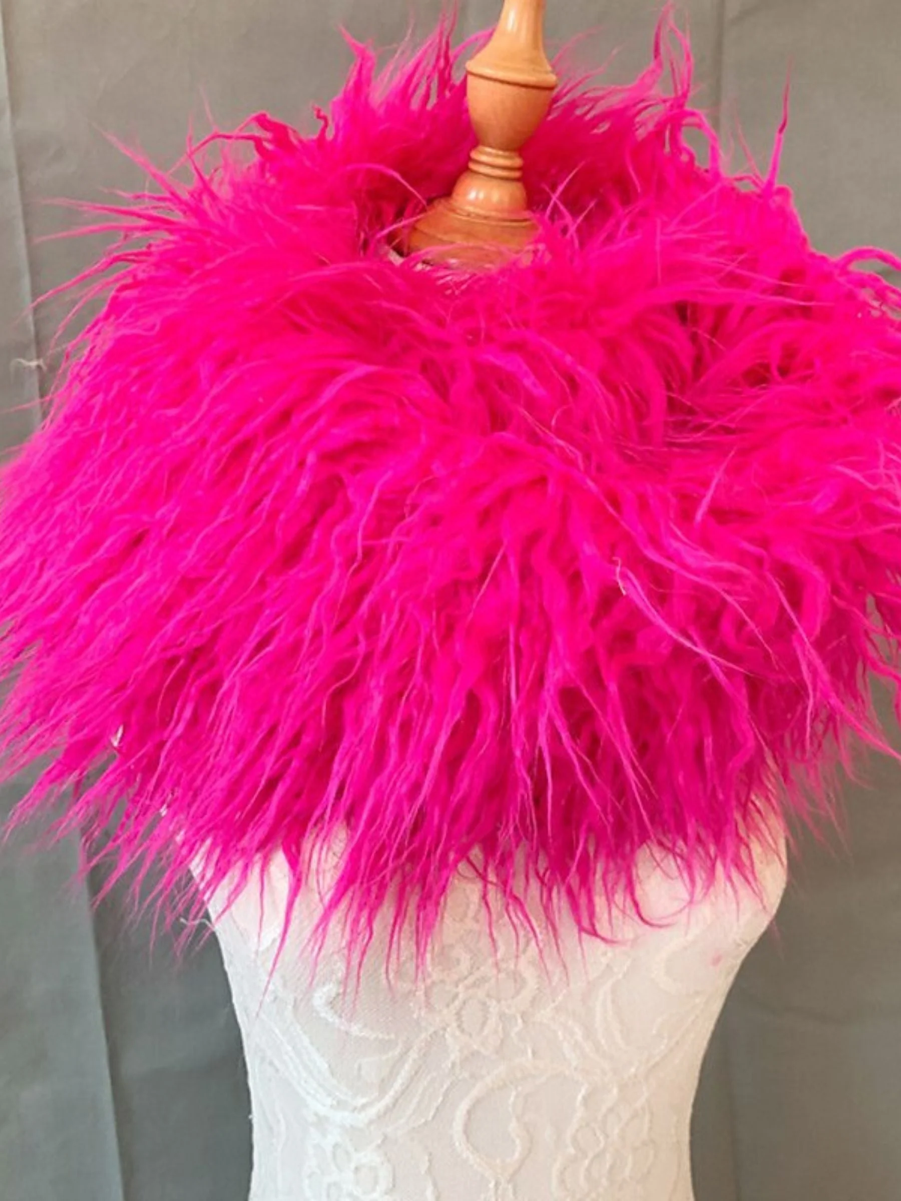 Women's Solid colour Sleeveless Faux Fur Casual Wedding Wrap - Image 7