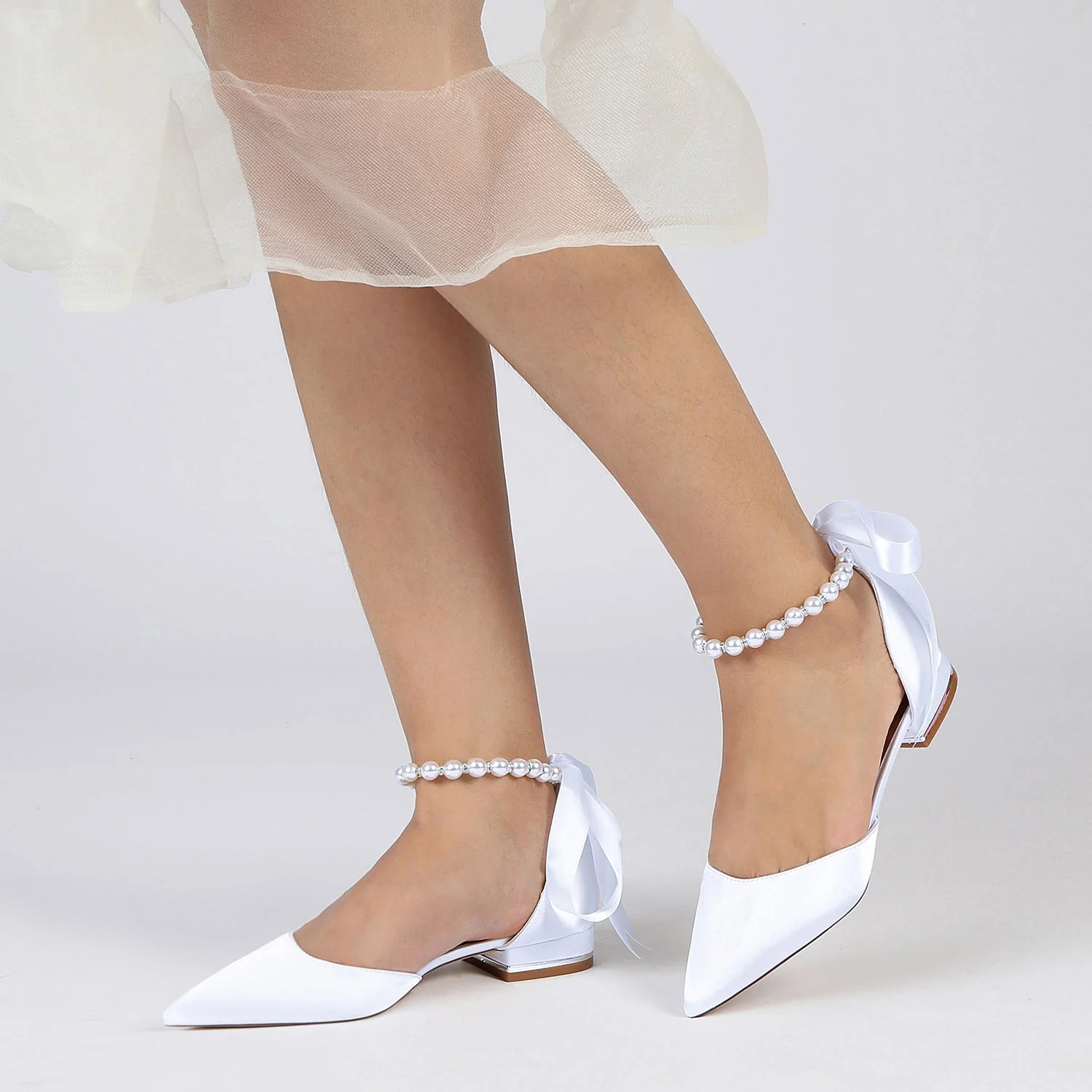 Women's Wedding Shoes Closed Toe Pearl Low Heel Silk Satin Bow Bridal Shoes - Image 2
