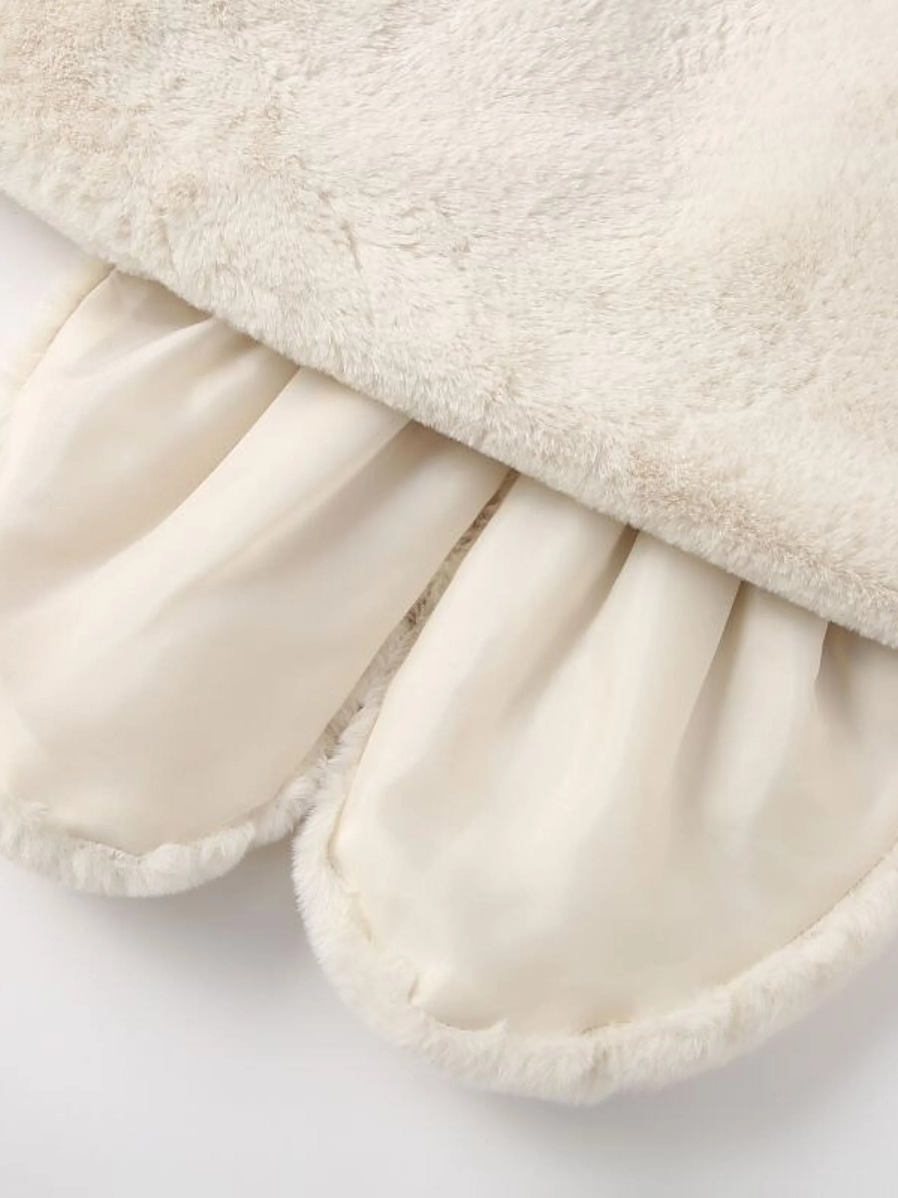 Women's Wrap Warm White Faux Fur Elegant Shawl - Image 4